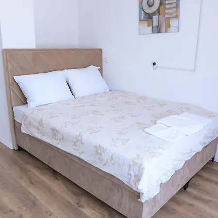 Apartment Stan Na Dan-studio 10 Centar