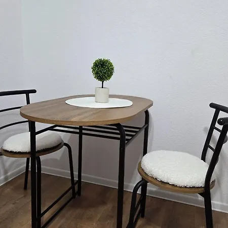 Stan Na Dan-studio 10 Centar * Bosanska Gradiska